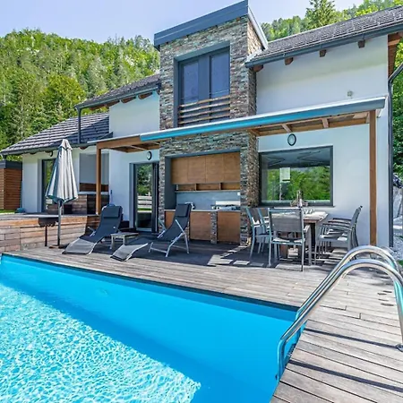 Chic Alpine Villa With 5 Bedrooms & Private Pool In Gozd Martuljek * Gozd Martuljek
