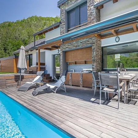 Chic Alpine Villa With 5 Bedrooms & Private Pool In Gozd Martuljek *