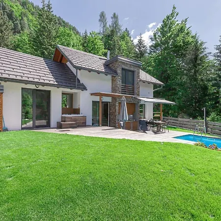 Chic Alpine Villa With 5 Bedrooms & Private Pool In Gozd Martuljek *