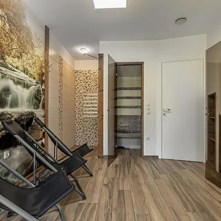 Lejlighed Chic Alpine Villa With 5 Bedrooms & Private Pool In Gozd Martuljek